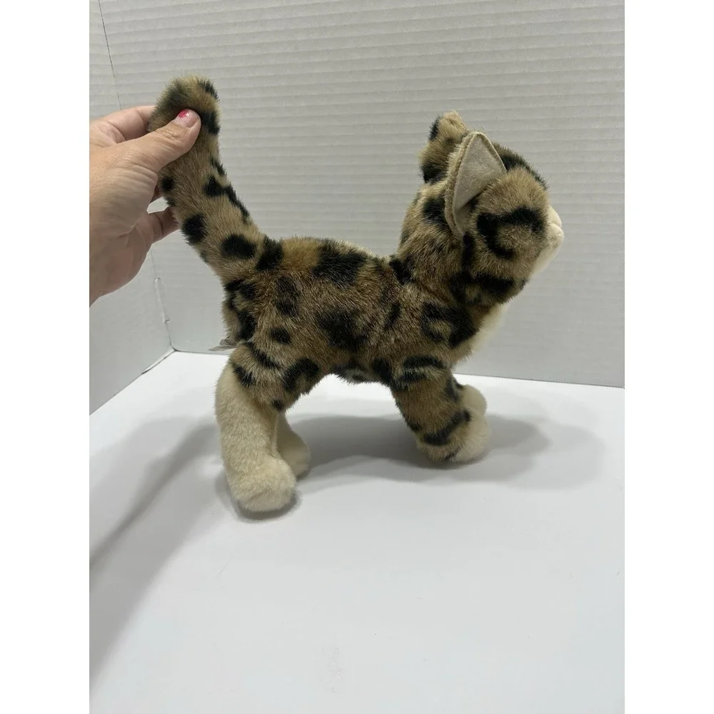 Bass Pro Douglas Bengal Tiger Kitty Cat Plush Brown Spotted 1862 2022